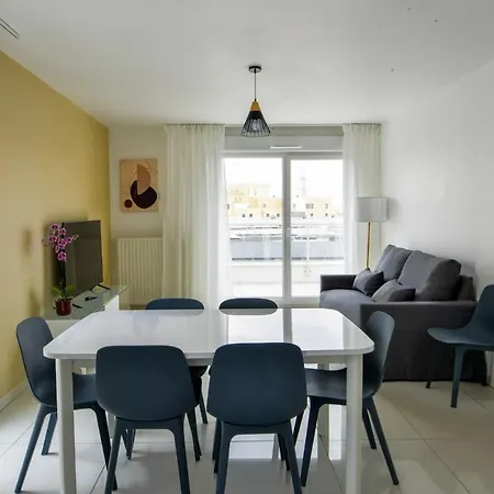 Apartmán Modern 2-bedroom Apartment, 6 People, 40 Min From Paris