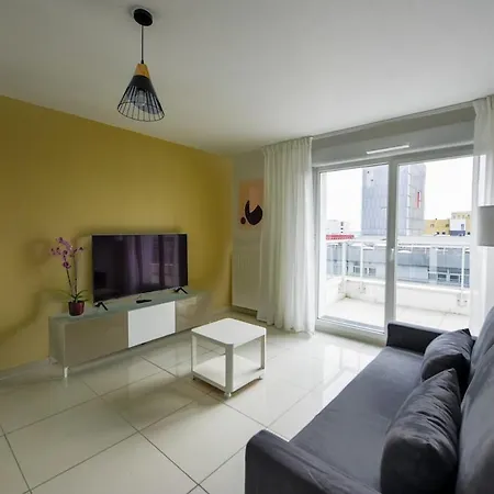 Modern 2-bedroom Apartment, 6 People, 40 Min From Paris Apartmán