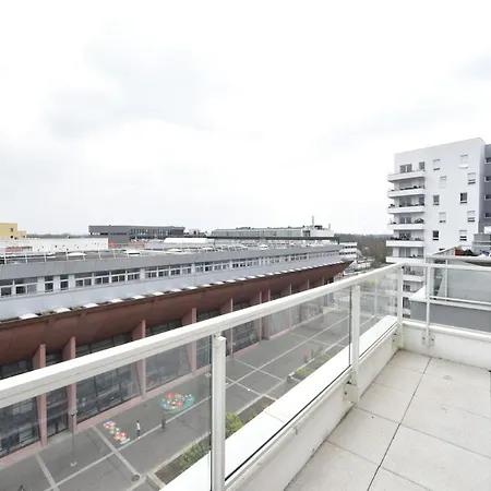 Modern 2-bedroom Apartment, 6 People, 40 Min From Paris Apartmán