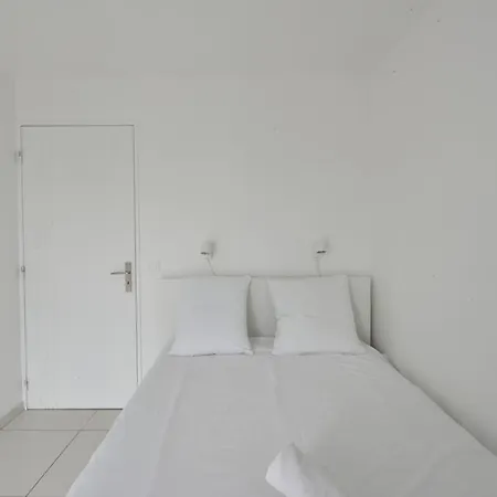 Modern 2-bedroom Apartment, 6 People, 40 Min From Paris Apartmán