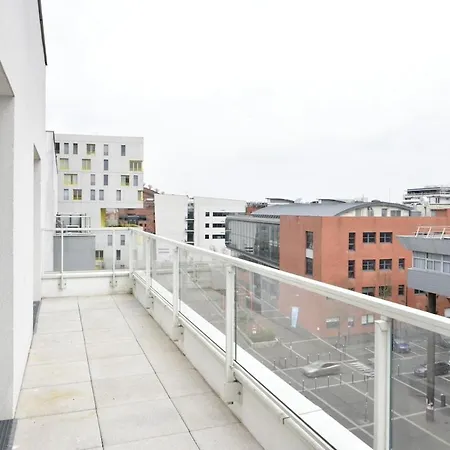 Modern 2-bedroom Apartment, 6 People, 40 Min From Paris Apartmán Courcouronnes