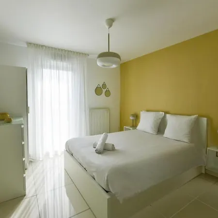 Modern 2-bedroom Apartment, 6 People, 40 Min From Paris *