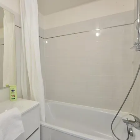 Apartmán Modern 2-bedroom Apartment, 6 People, 40 Min From Paris Courcouronnes