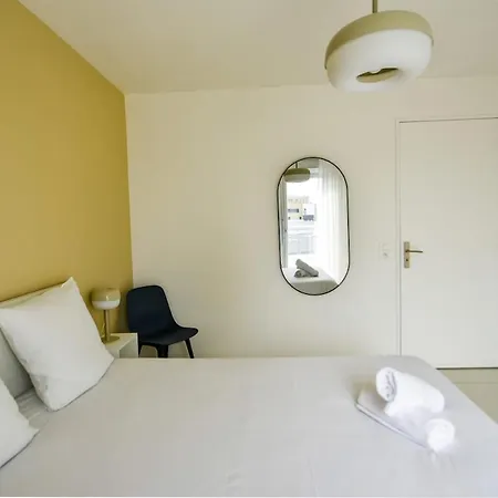 Modern 2-bedroom Apartment, 6 People, 40 Min From Paris *